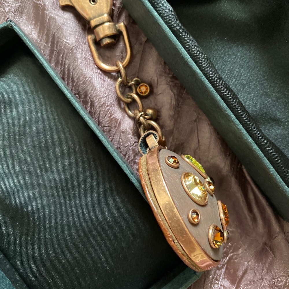 Copper Crystals Keychain - Picture 5 of 5